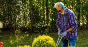 Read more about the article How Much to Pay Gardeners to Rip Bushes Out (2026 Cost Guide + Hidden Fees Revealed)